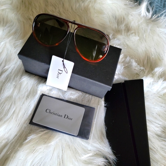 Sunglasses Dior - Picture 1 of 3